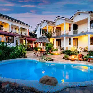 https://2-friends-entebbe-beach-hotel.about-kampalahotels.com